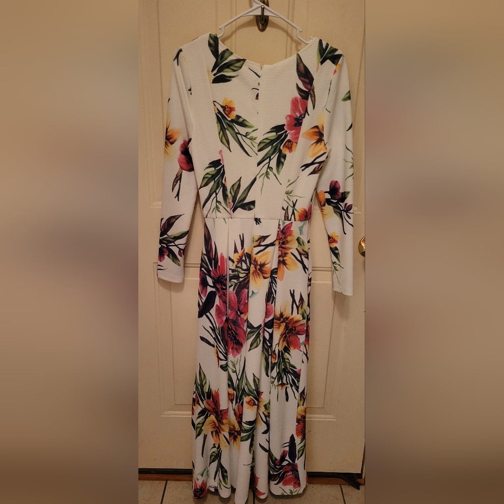Women's Long Sleeved Floral Dress